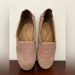 Clarks “Elaina Ruby” pink leather slip on espadrille in size 9.5
